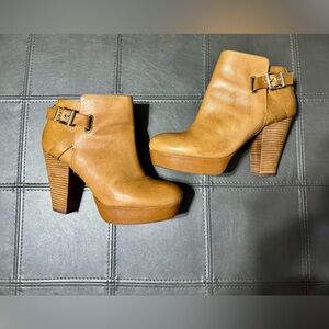 Gianni Bini Leather Platform Ankle Bootie Size 9M